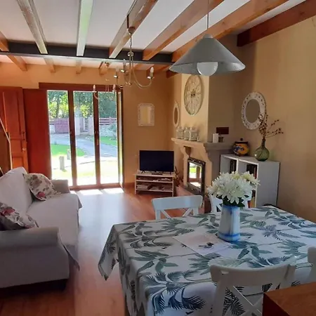 Gestiona2r - Casa Camelia Con Jardin, Ideal Familias