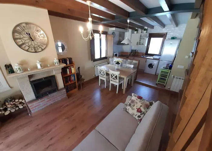 Gestiona2r - Casa Camelia Con Jardin, Ideal Familias